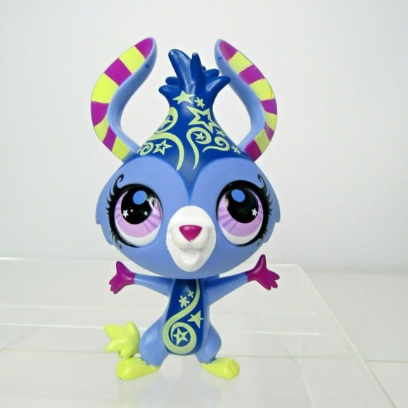 Littlest Pet Shop Bunny Action Figure Blue Wings 5 Inches - Picture 9 of 9